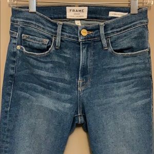 FRAME Le Skinny de Jeanne Jeans 26